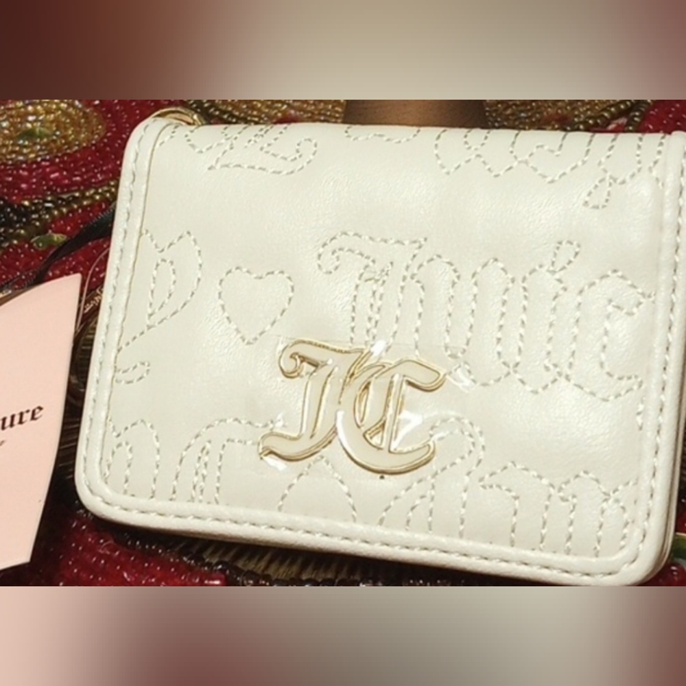 Juicy Couture White Quilted Card Wallet with Gold Logo